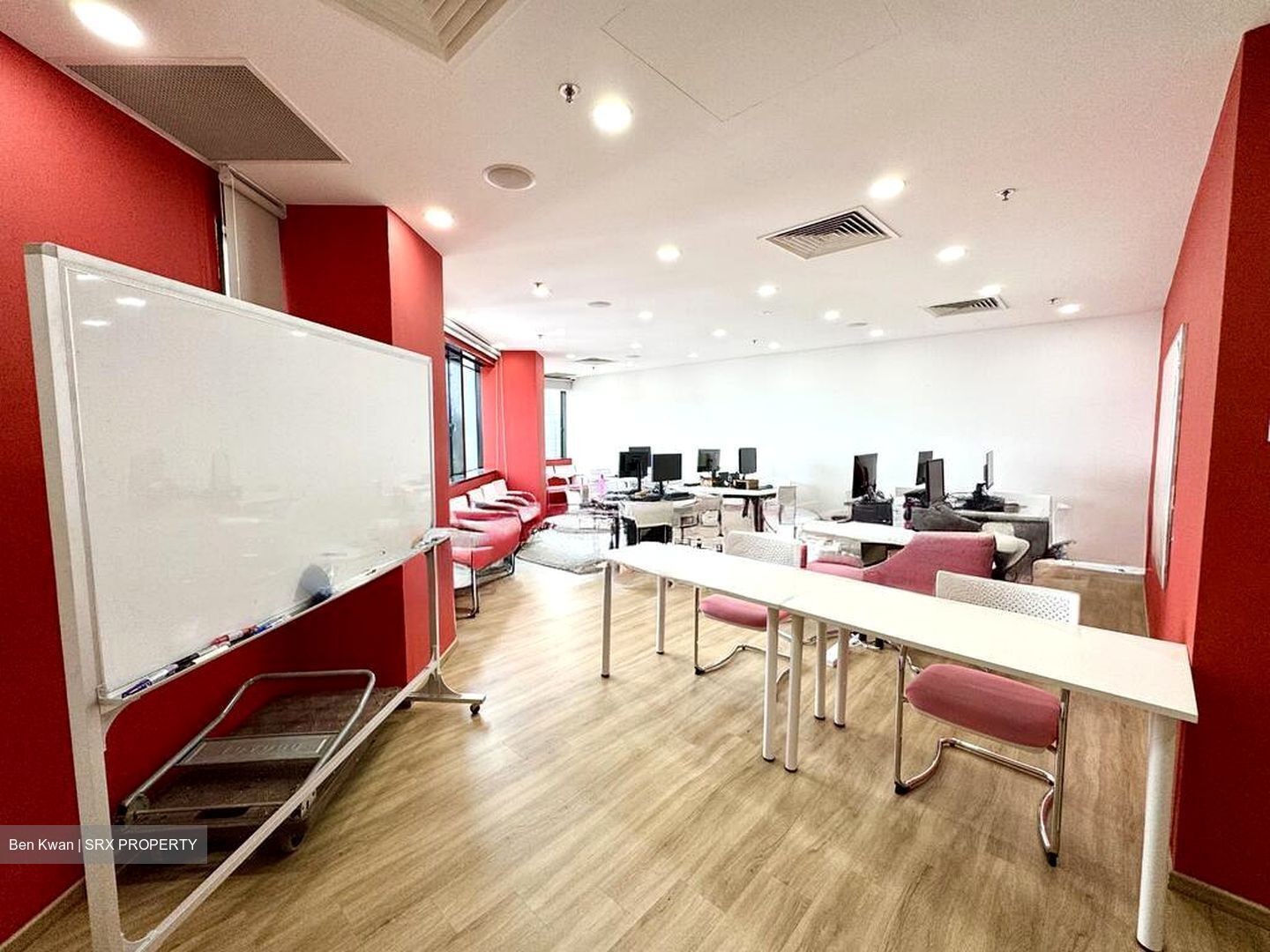 Chinatown Point (D1), Office #562572101
